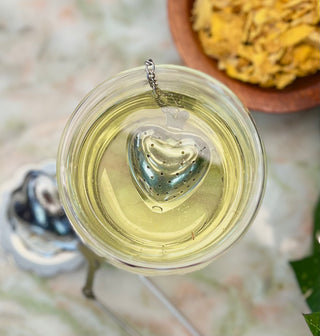 Teesieb und Zubehör